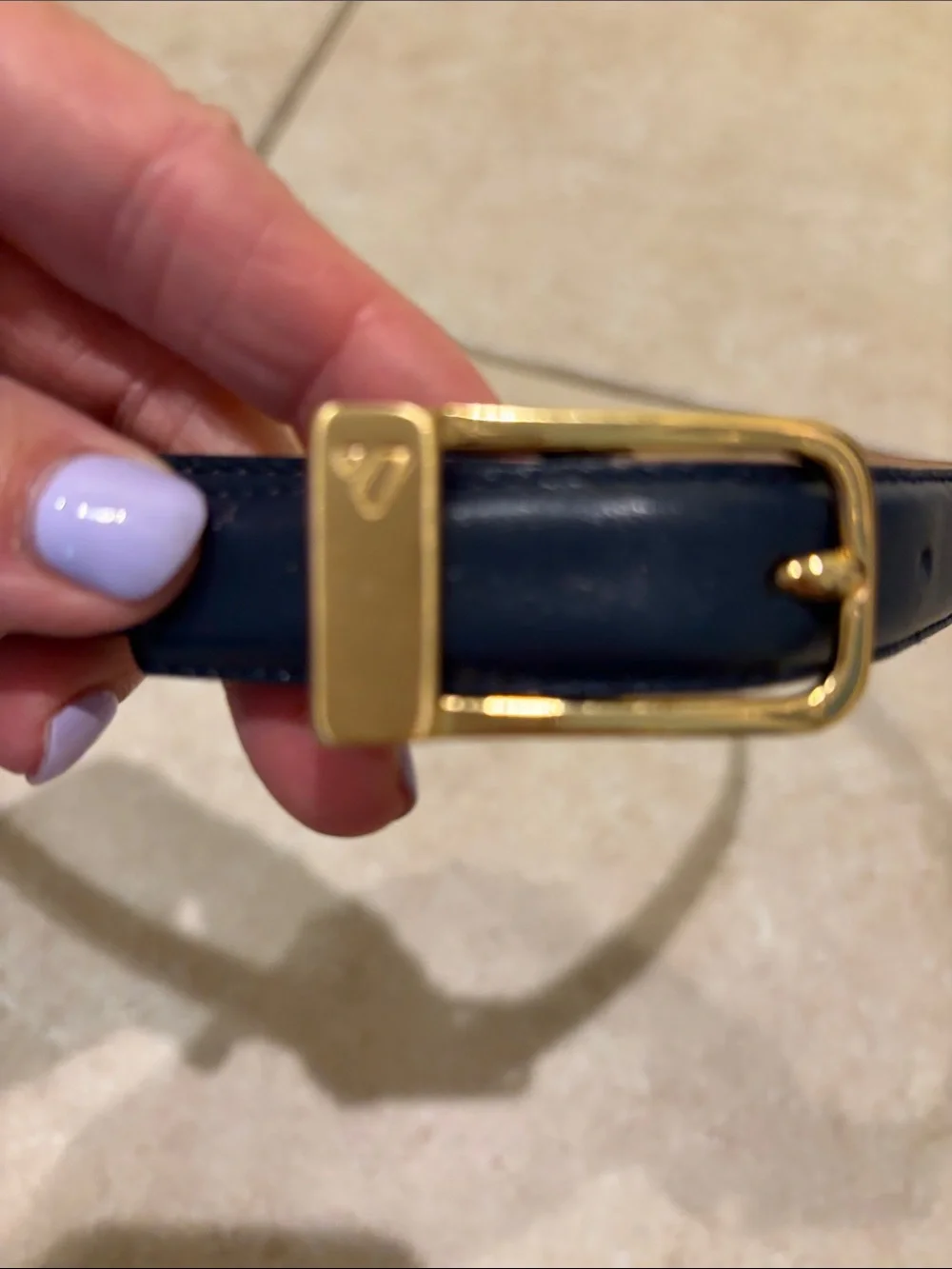 Liz Claiborne Like New Leather Navy Belt with Gold Buckle